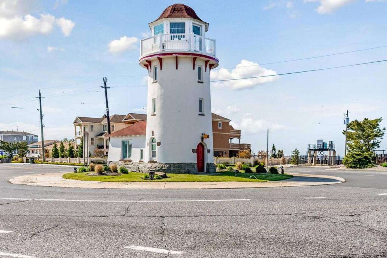 Beach Block Parking Modern Decor Porch ブリゲンティーン エクステリア 写真